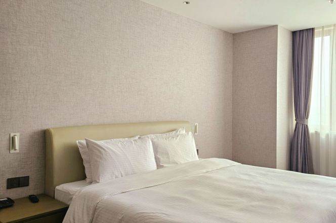 1br Service apt in Xuhui District Near Luoxiu Rd(Line 15)