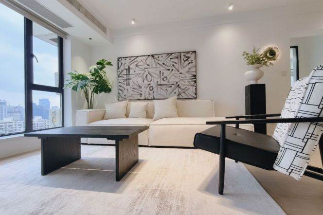 Well Renovated 3BR 2BA High-Rise Next to Lancun Rd Station