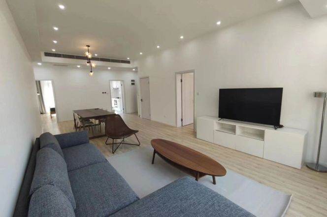 Morden 4brs in Lujiazui 