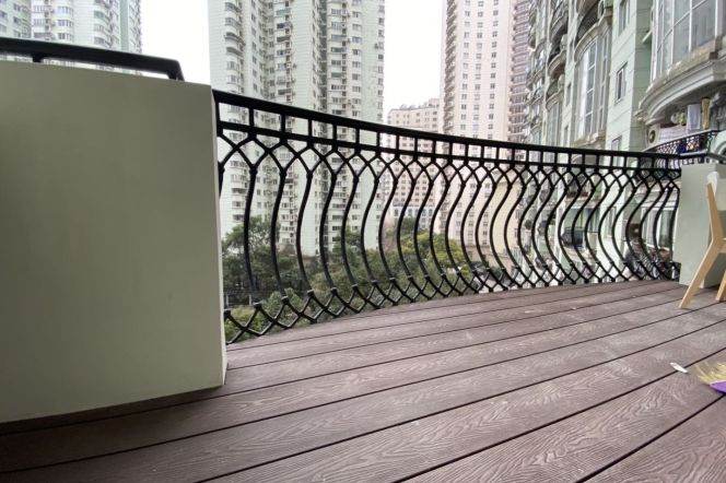 IAPM,3br,3baths,3 balconies,duplex ,bathtub ,parking,south shanxi Rd.