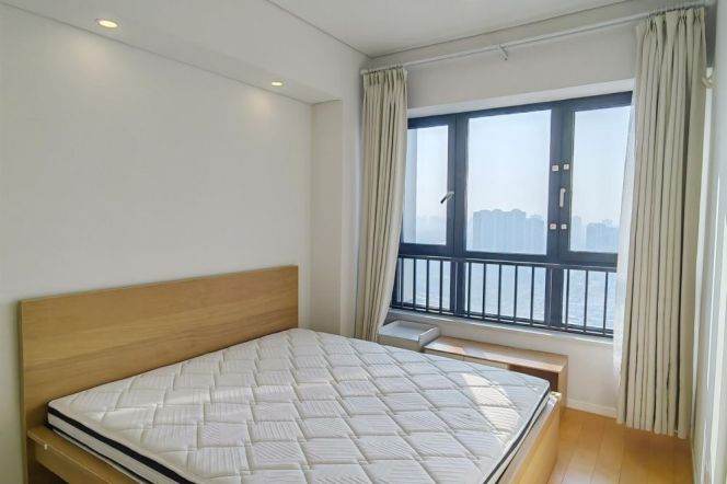 Bright 1 br on High floor next NYU shanghai,Pet friendly. 4 mins to L 6/8/11