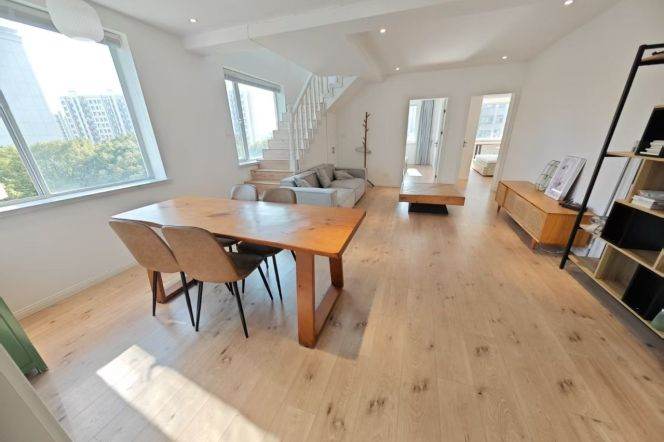 Good value 5br with Terrace at Minhang Line 10 