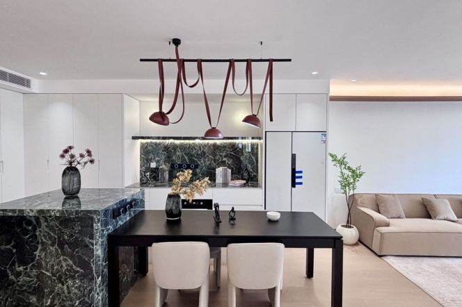 2Bdrs 1Bath Apt/Spacious&Bright&Modern&New/L3/4/7 Zhenping Rd/Caoyang Rd