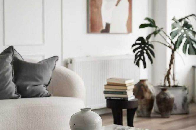 Top of City 2bedrooms Apt+Heating+oven+bathtub@West Nanjing Rd