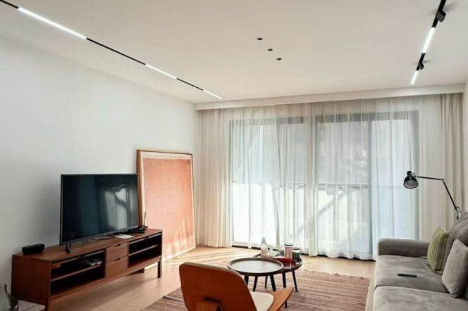 Sunny 3bedrooms Apt +Wall Heating+dishwasher+oven@Changping Rd