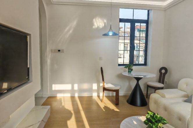 Bright 1Br/1Lr/1Bt apt nr West nanjing rd,M2/12/13