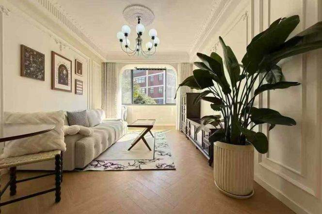 Zhenping rd/modern 1br 1lr@L3/4/7,floor heating/separate living room