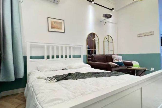 Elevator 1br@east  Nanjing rd sta 5.6k