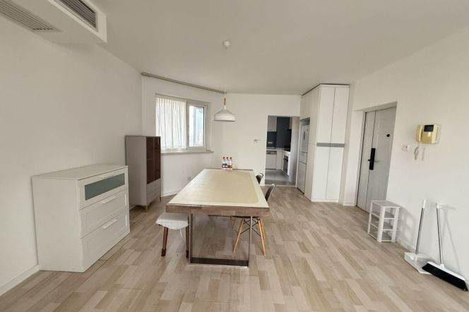 South Shanxi Rd Station Elevator 3Br/2Bath Line1/10/12 Iapm