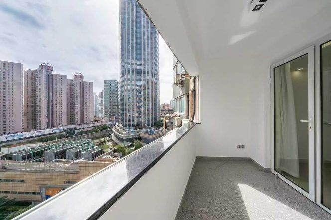  Spacious 1br high-rise with Balcony nr Xintiandi CBD   L9