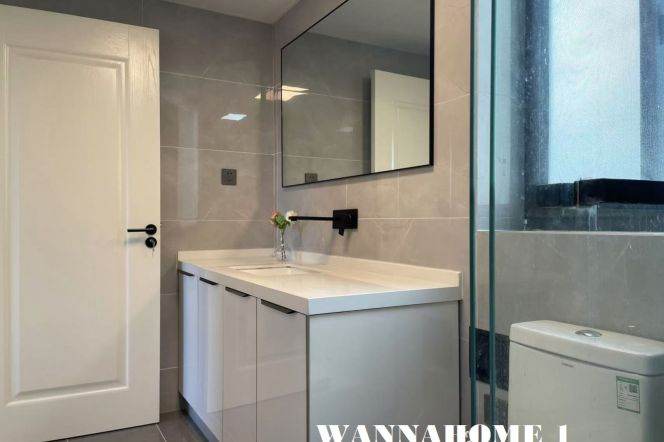 Spacious&Modern&Bright 3Bdrs 2Baths Apt+L2/11 Jiang Su Rd+Large Closet+Open Balcony