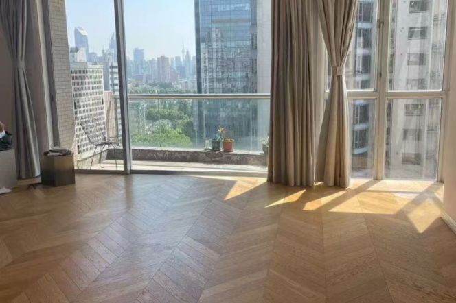 Morden 4brs with floor heating and balcony  in central location of downtown