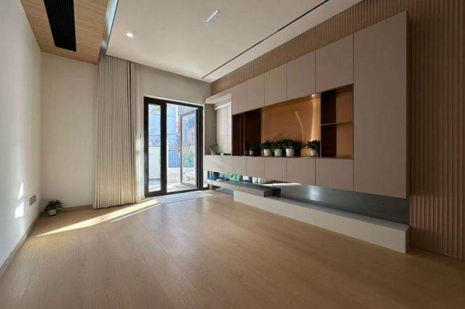 Nice Garden House 1+1 in Yueyuang Road