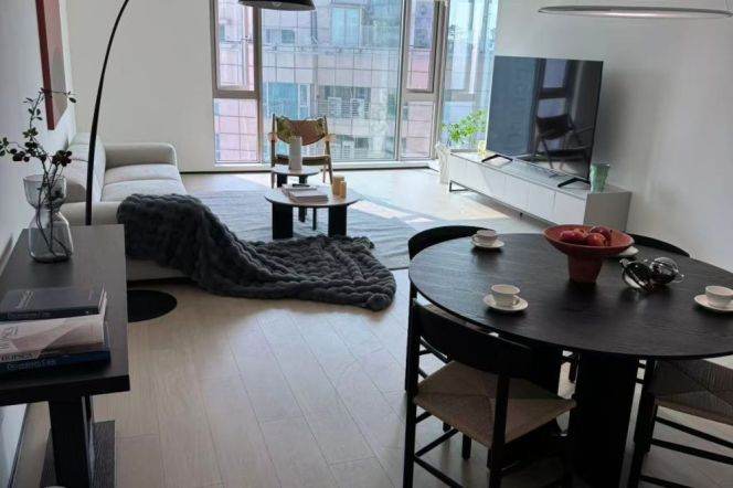Brand new decoration 2brs with floor heating and river view in Lujiauzi