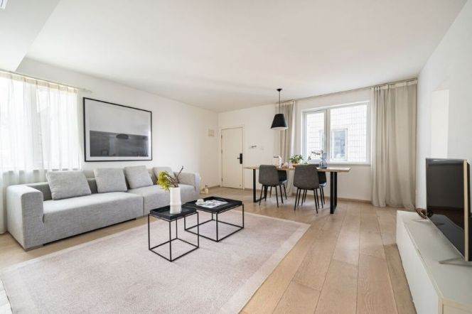 Morden 2brs with floor heating and balcony  belong to central Xintiandi