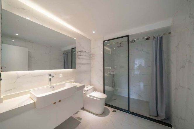 5 Brs, 3 Baths with Terrace, 200 sqm @ Shanghai Zoo L10