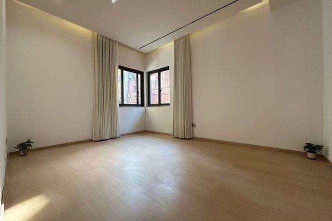 Nice Garden House 1+1 in Yueyuang Road