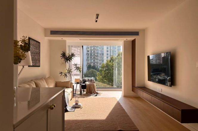 2 Brs, 2 Baths with Brand-new Dec, 140 sqm @ Zhongshan Park L2