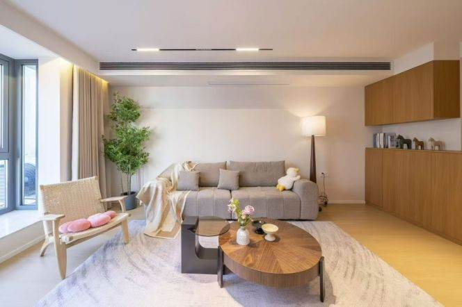 1+1BR 2BTH w/ Balcony nr HanZhong Road M1/12/13