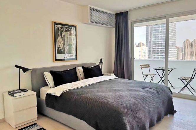 Morden 2brs with  balcony and floor heating belong to central Xintiandi