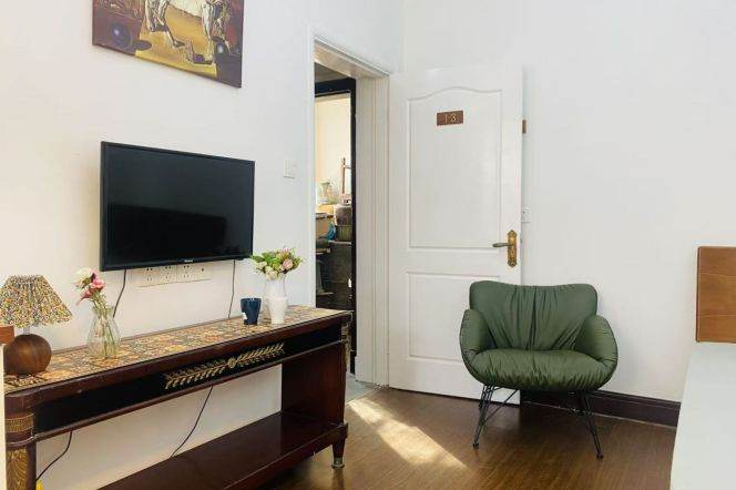 1Studio lane house near line 1/10/11 S.Shan'xi Rd, IAPM and Jiao'tong Uni can long and short lease