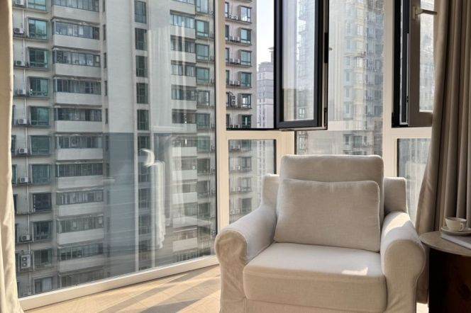 High-end compound /club /Xujiahui 3br-2bathr 150Sqm