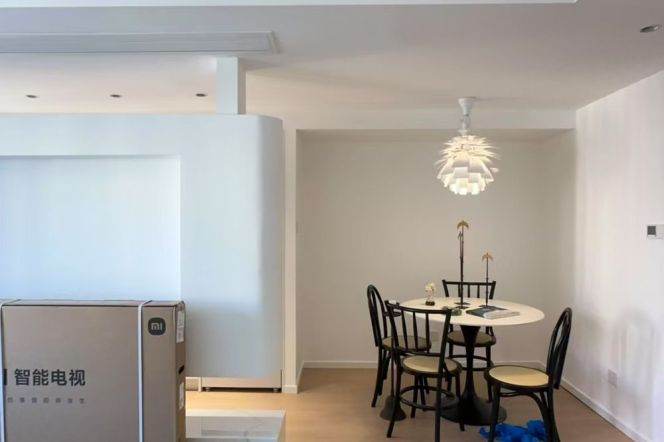 2 Brs, 2 Baths, 120 sqm with Brand-new Dec @ Laoximen station L10