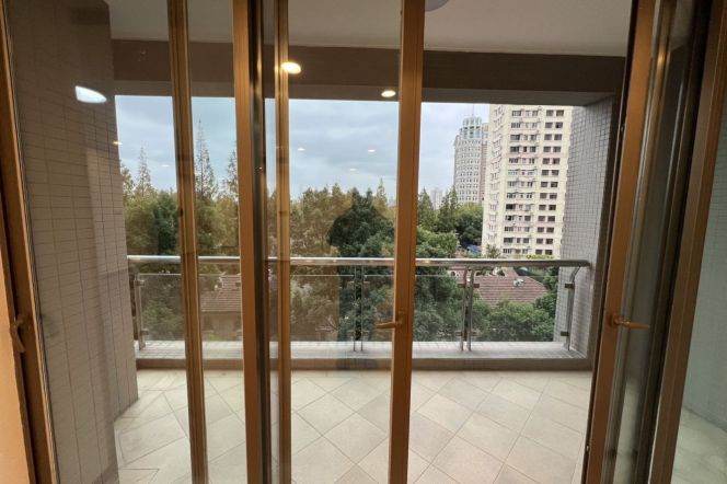 4+1BR 3BTH w/ Balcony nr JiangSu RD M2/11