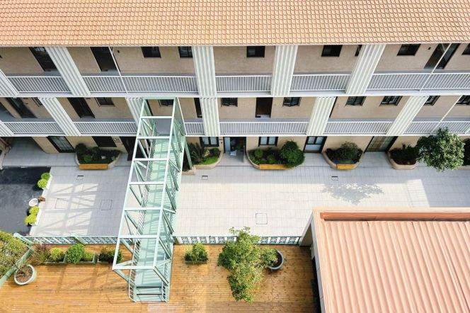 Creative Park office w/ High Ceilling near Shanghai Swimming Center M11