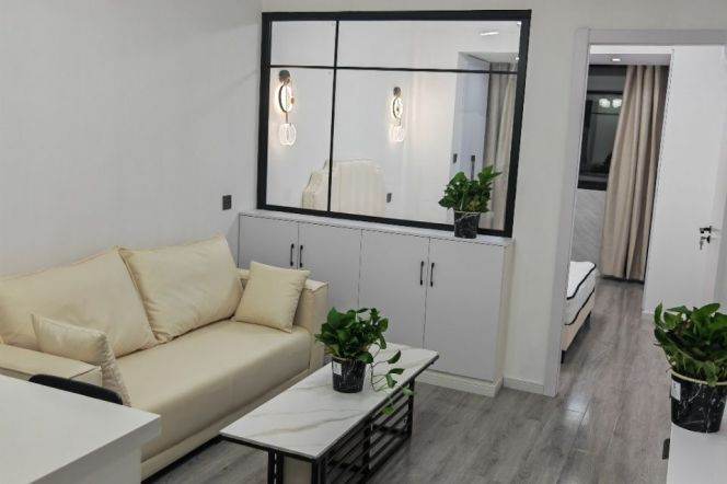 zhongshan park station one bedroom