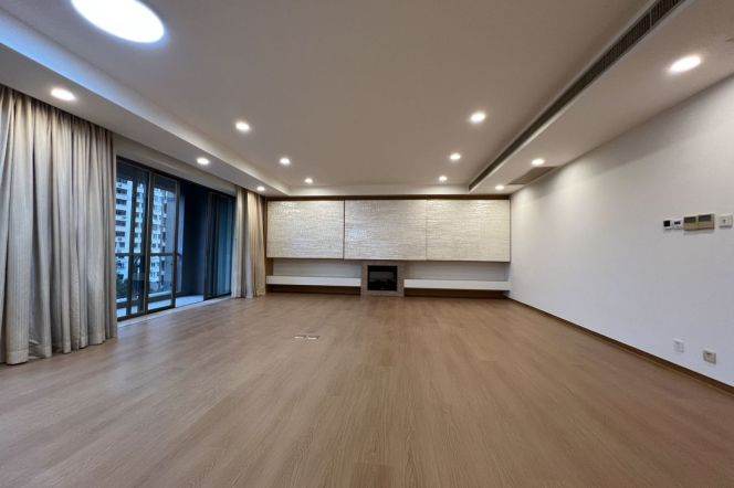 4+1BR 3BTH w/ Balcony nr JiangSu RD M2/11