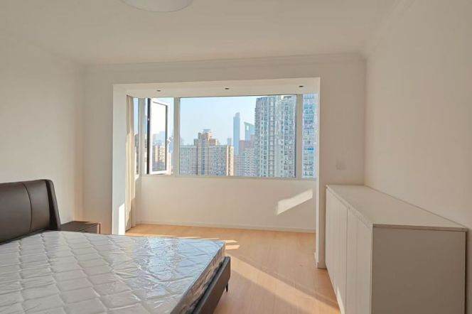 2 Brs, Brand-new Dec, 120 sqm, Floor Heating/ Oven @ Changping metro L7