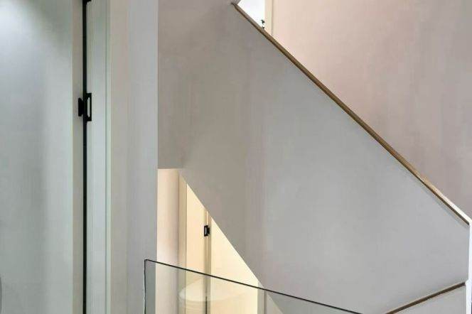 Independent Apt 5 Brs, 3 Baths with Terrace, 200 sqm @ South Shaaxi metro L10