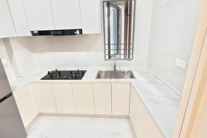 Morden 3brs with balcony and floor heating  belonged to Xintiandi area