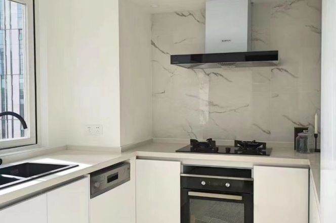 Morden 2brs with  balcony and floor heating belong to central Xintiandi