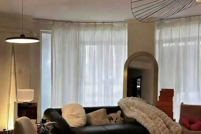 Spacious 3+1BR 2BA High-Rise 200m² nr Jing'an Temple