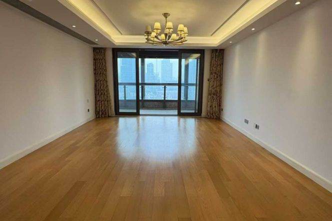Morden 3brs with floor heatingb balcony in Jing an temple area 