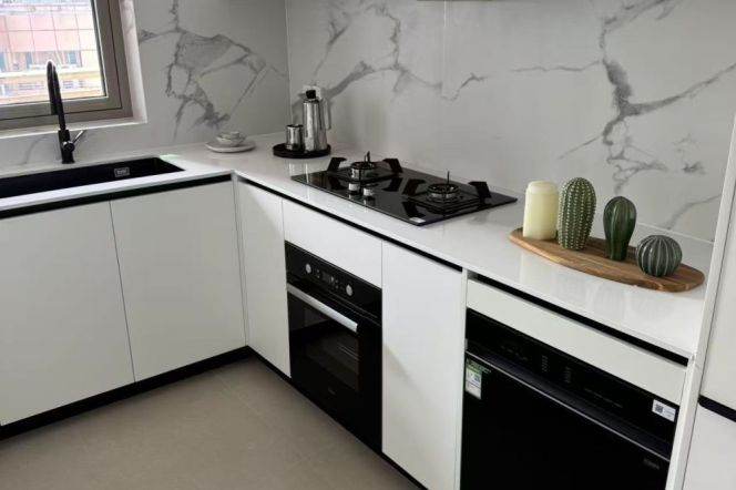 Brand new decoration 2brs with floor heating and river view in Lujiauzi