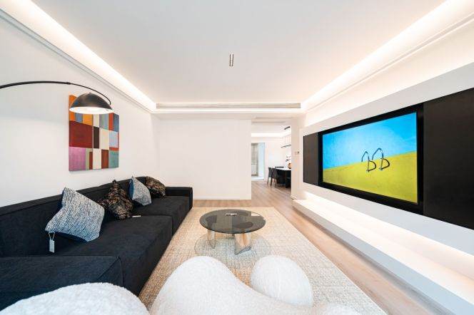 Morden 2brs with floor heating and balcony nearby beautiful Su zhou river 