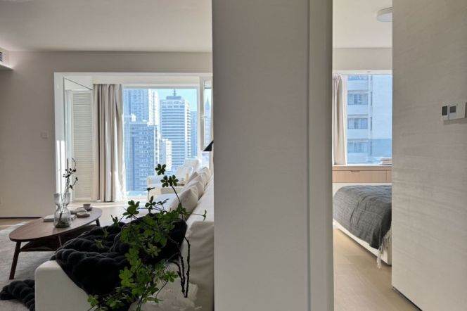 High-end compound /club /Xujiahui 3br-2bathr 150Sqm