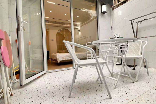 Nice yard 1Br/1Lr/1Bt apt nr South shanxi rd,M1/7/10/12