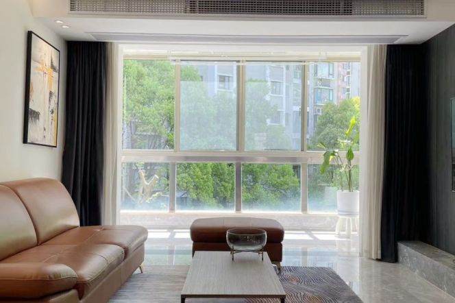 Large Terrace+Bright&Modern&Spacious 3Bdrs 2Baths Apt+L7 Chang Ping Rd+Nice View