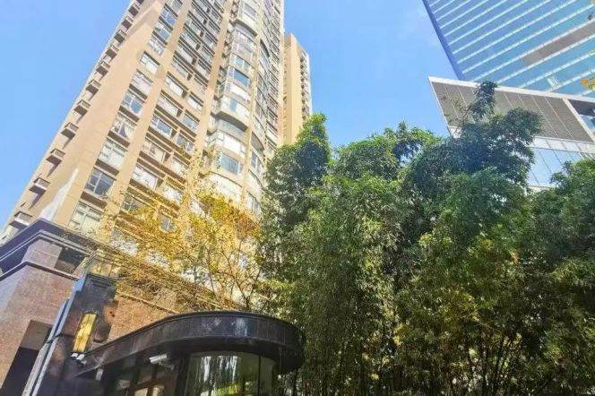 Morden 2brs with floor heating and balcony in beside famous IAPM shopping