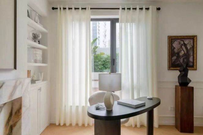 South Shanxi/ west Jianguo Rd; 1br/2lv/1bt apt wt terrace;L9/12