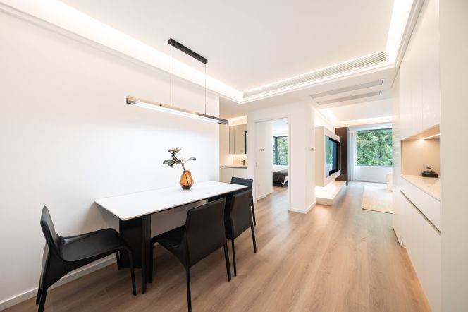 Morden 2brs with floor heating and balcony nearby beautiful Su zhou river 