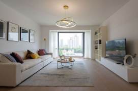 Modren 4brs with floor heating in central downtown