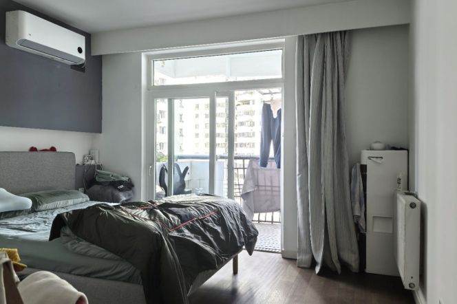 4 Brs, 2 Baths with Open Balcony, 160 sqm @ Jiashan rd station L9&12