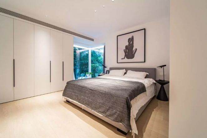 Morden 2brs with balcony and floor heating belong to Lujiazui 