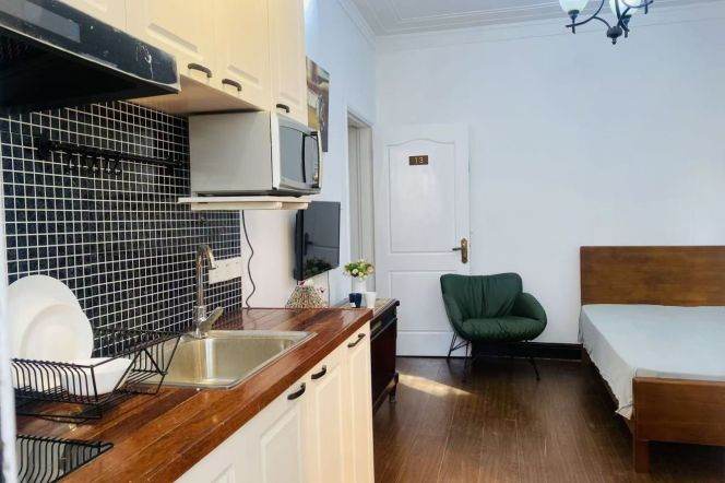 1Studio lane house near line 1/10/11 S.Shan'xi Rd, IAPM and Jiao'tong Uni can long and short lease