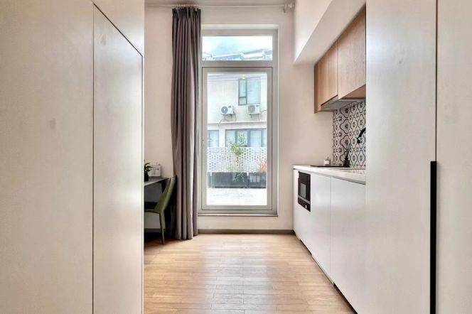 1BR loft with large terrace near NYU,ECNU,Jiao'tong and Dong'hua Uni can long and short lease